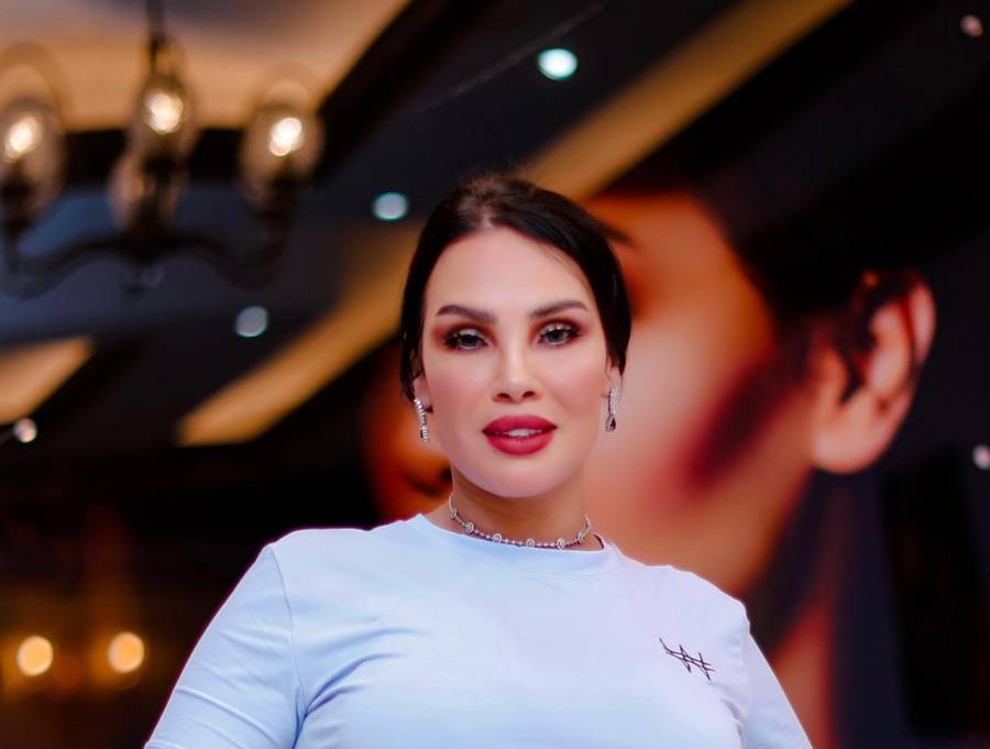 أمل الهاجري تضع معايير النجاح الكاملة في عالم البيزنس والمال