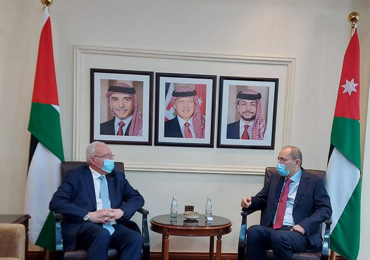 وزيرا خارجية الأردن وفلسطين ينسقان لإطلاق تحرك دولي لإنهاء الاحتلال