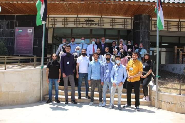 جمعية امل الغد الخيرية وفريق مبادرة ألف التطوعي يقيمان حملة للتبرع بالدم لصالح الشعب الفلسطيني