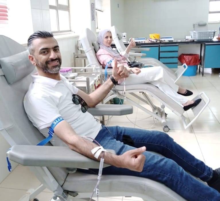 جمعية امل الغد الخيرية وفريق مبادرة ألف التطوعي يقيمان حملة للتبرع بالدم لصالح الشعب الفلسطيني 