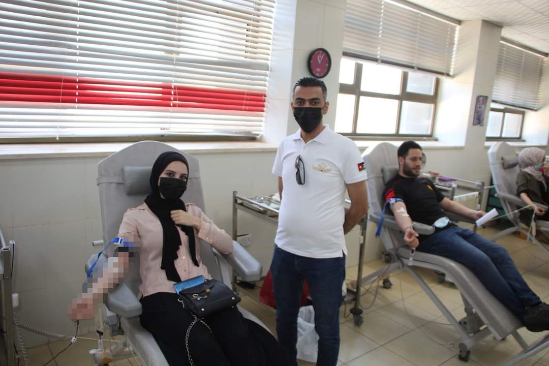 جمعية امل الغد الخيرية وفريق مبادرة ألف التطوعي يقيمان حملة للتبرع بالدم لصالح الشعب الفلسطيني 