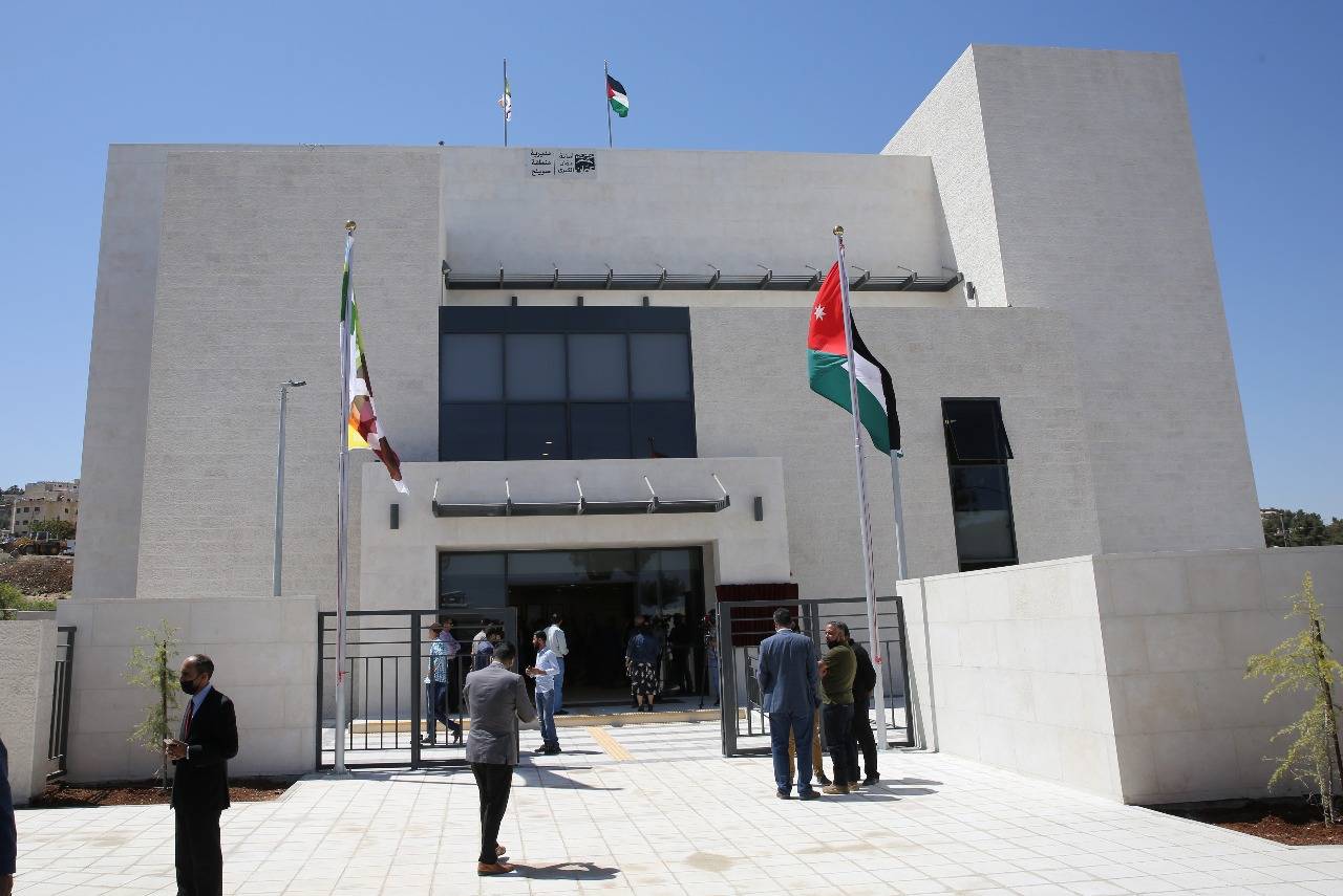 الشواربة يفتتح مبنى منطقة صويلح ومبنى وادي السير