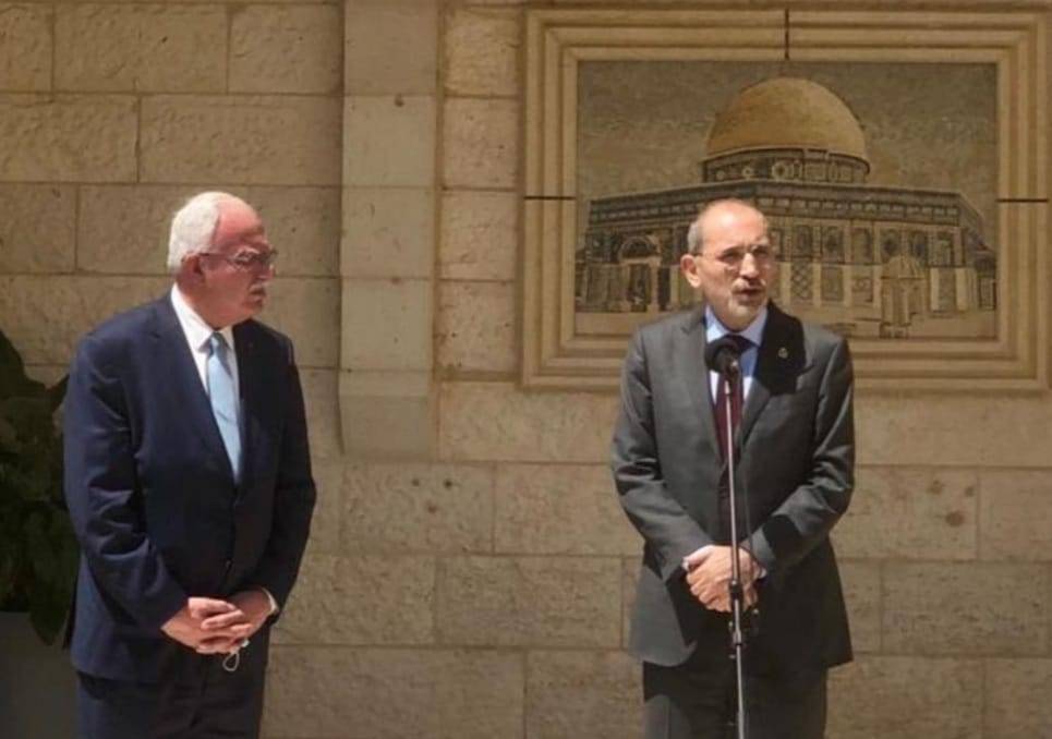 الصفدي ينقل رسالة من جلالة الملك عبدالله الثاني إلى أخيه الرئيس الفلسطيني