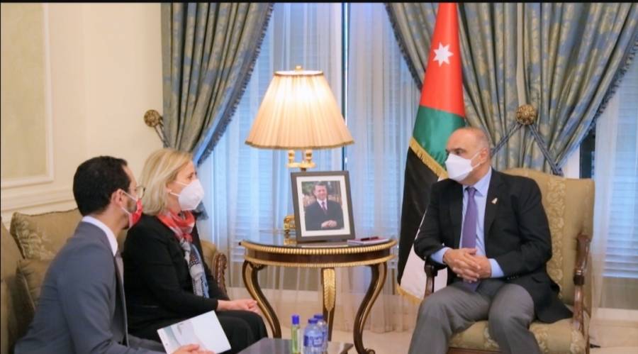 الخصاونة يلتقي وفدا من لجنة الدفاع الوطني والقوات المسلحة في الجمعية الوطنية الفرنسية