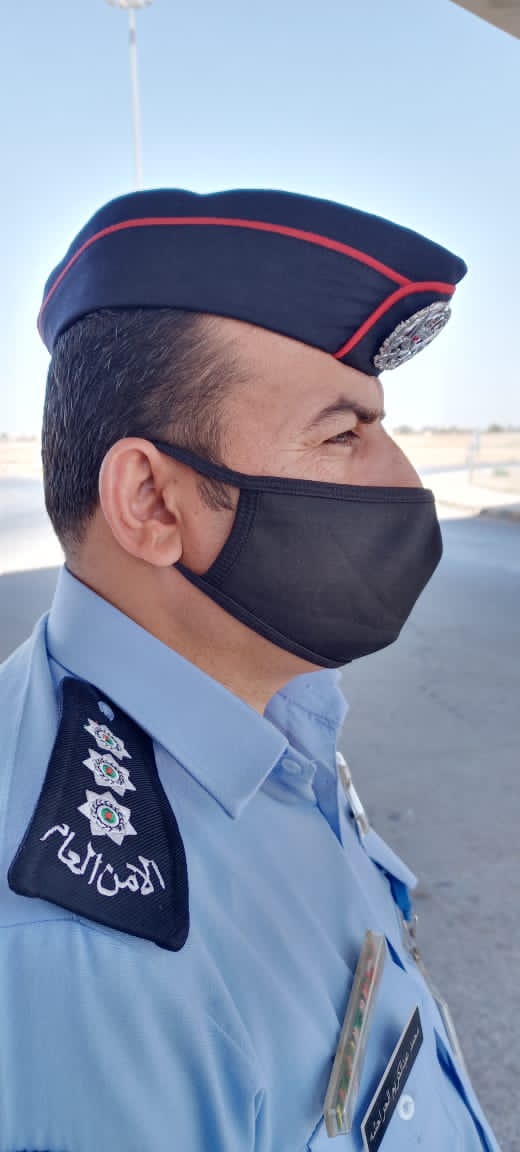 جمعية الاصايل للأبداع والفن التشكيلي توزع أكياس خاصة بالسيارات بالعاصمة والمفرق .. صور 