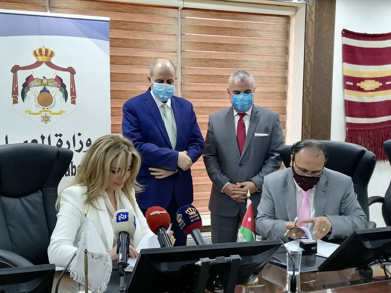 وزارة العمل توقع 3 اتفاقيات تشغيل توفر 3570 فرصة عمل في القطاع الخاص 