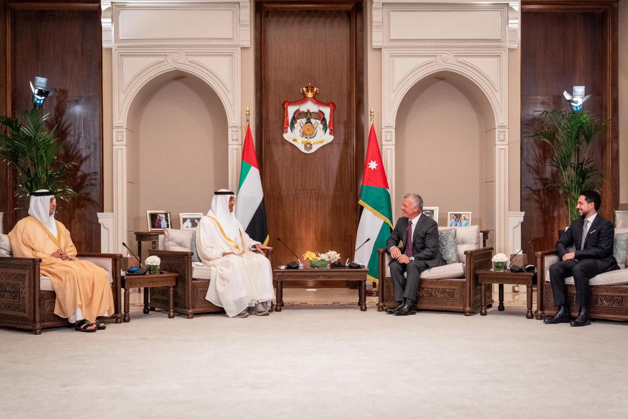 الملك وولي عهد أبوظبي يؤكدان أهمية اتفاق وقف إطلاق النار في غزّة