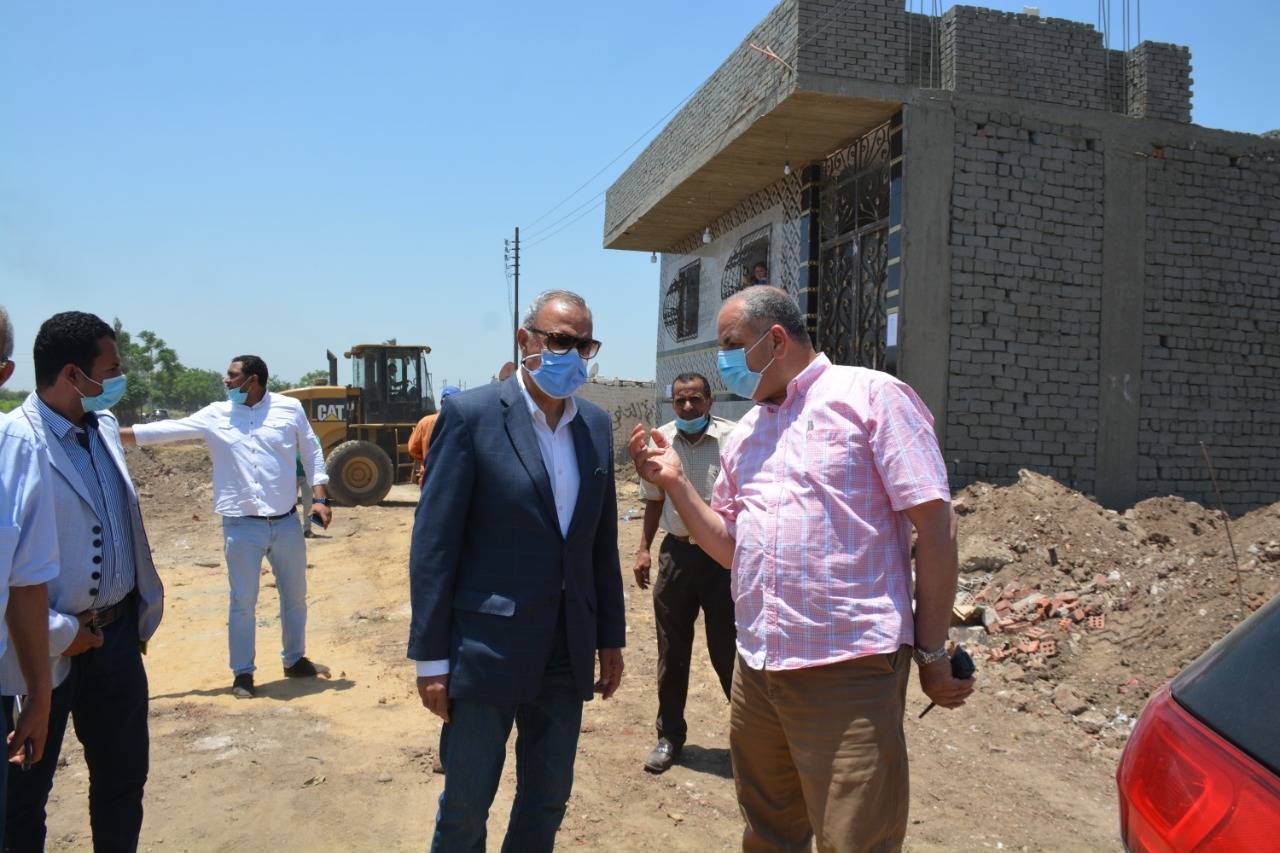 محافظ القليوبية يقوم بجولة تفقدية لمتابعة أعمال إزالة مخالفات المتغيرات المكانية ورصف مدخل مدينة قليوب وأعمال النظافة والتطوير بشبرا الخيمة