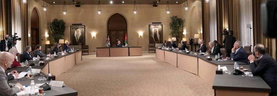 الملك : عملية الإصلاح السياسي والاقتصادي والإداري لا تحتاج إلى شعارات