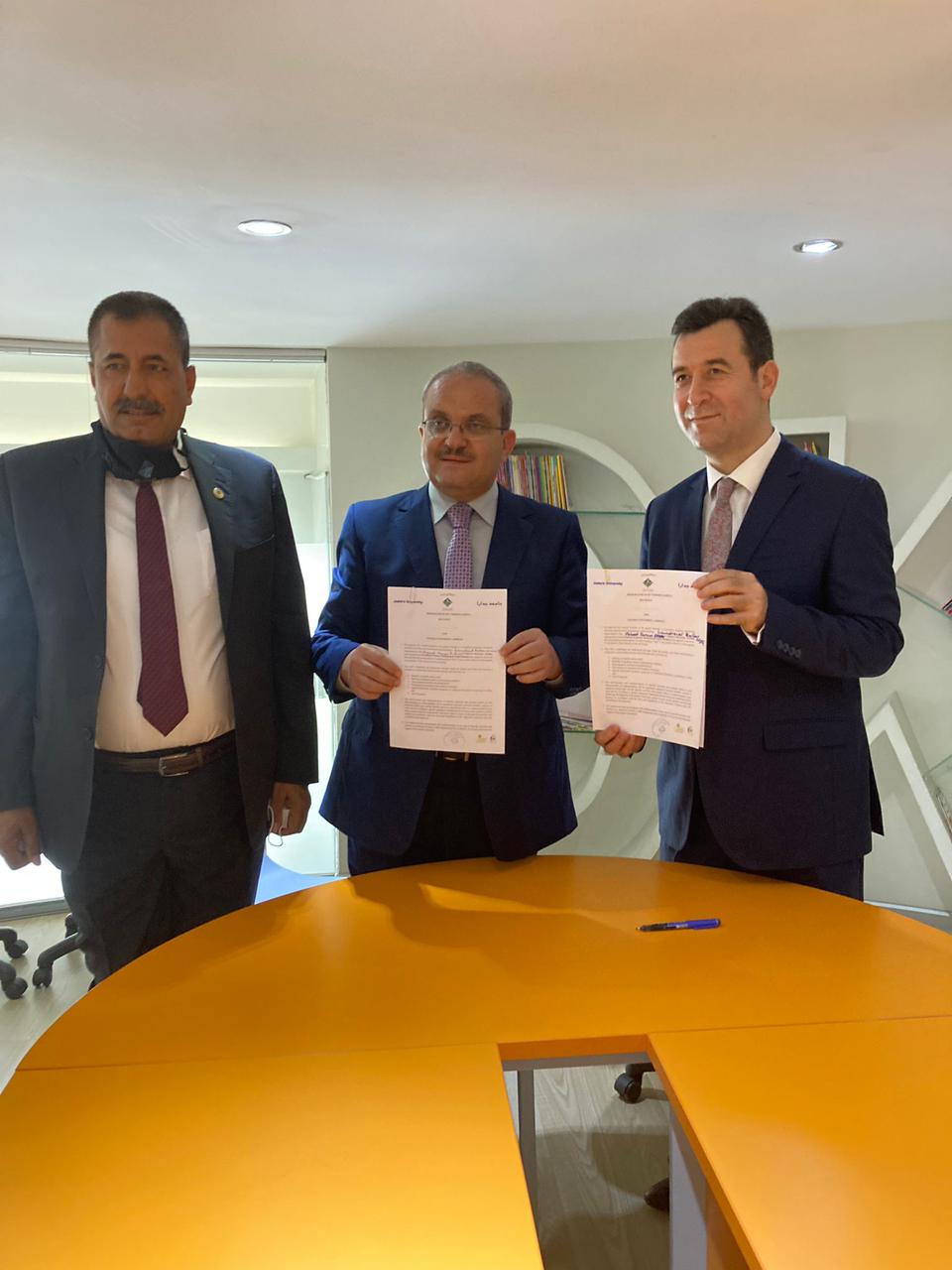 مذكرة تفاهم مشترك بين جامعة جدارا وجامعة البلقان الدولية المقدونية