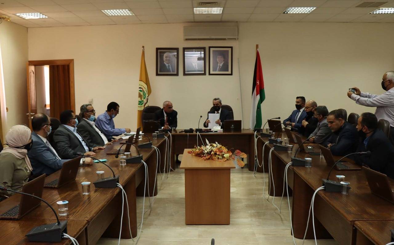 وزير التربية والتعليم والتعليم العالي والبحث العلمي يزور جامعة الحسين بن طلال 