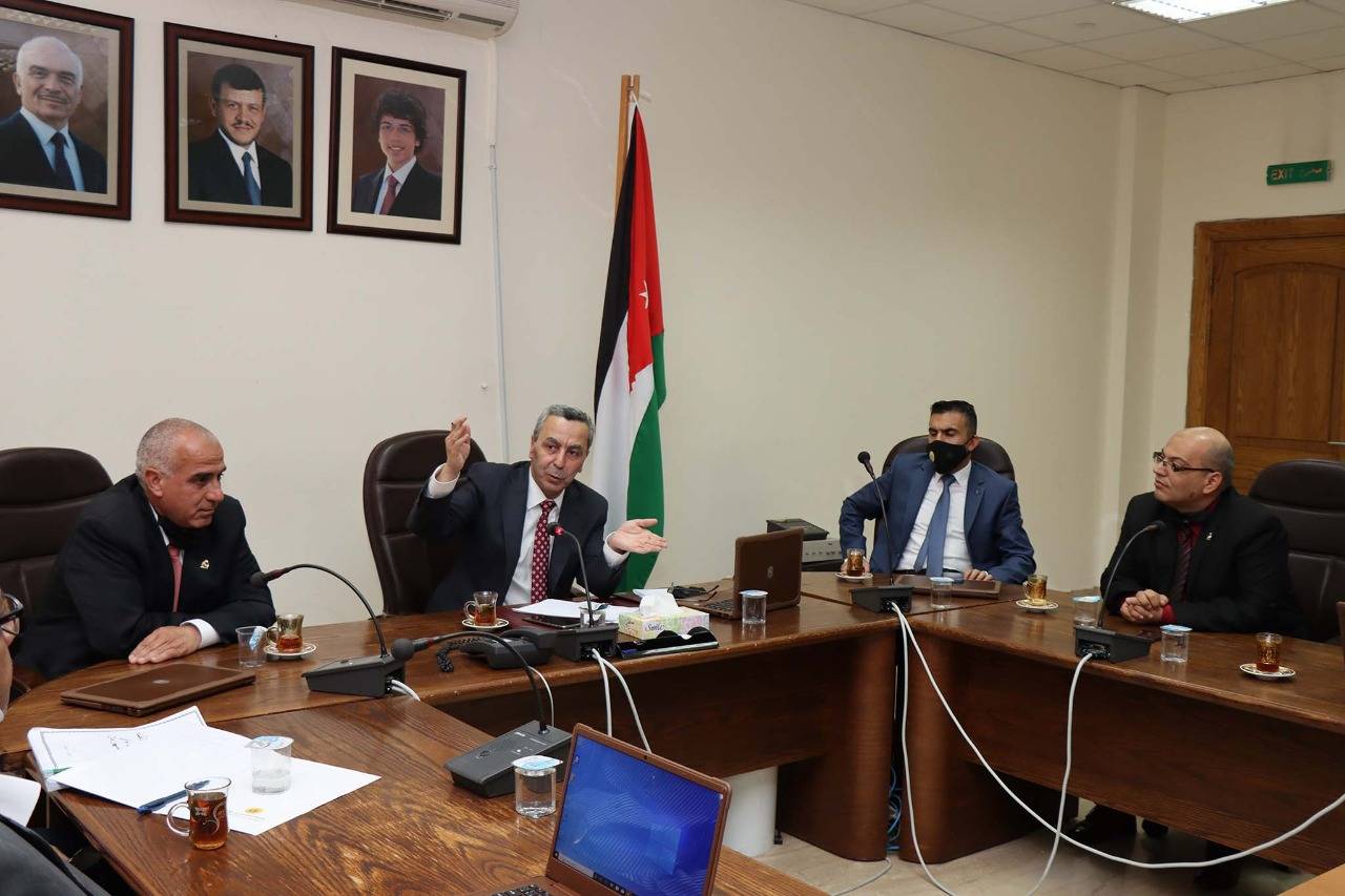 وزير التربية والتعليم والتعليم العالي والبحث العلمي يزور جامعة الحسين بن طلال 