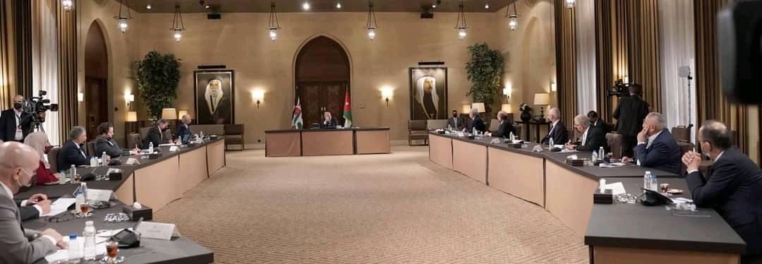 الملك : عملية الإصلاح السياسي والاقتصادي والإداري لا تحتاج إلى شعارات