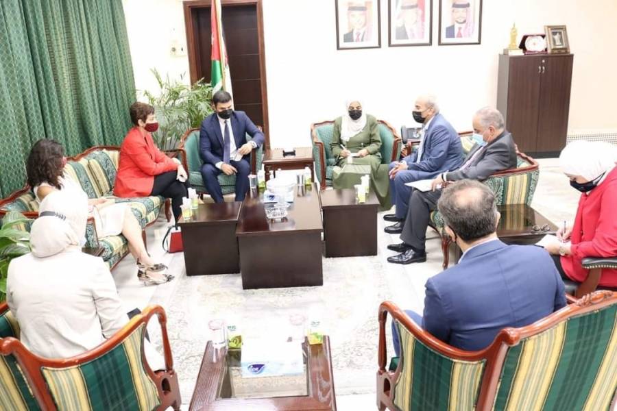 وزير العدل وسفيرة الاتحاد الأوروبي يبحثان التعاون في مجال سيادة القانون