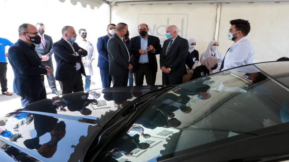 إعطاء لقاح كورونا لنحو 4 آلاف عامل بقطاع الاتصالات وتكنولوجيا المعلومات وريادة الأعمال