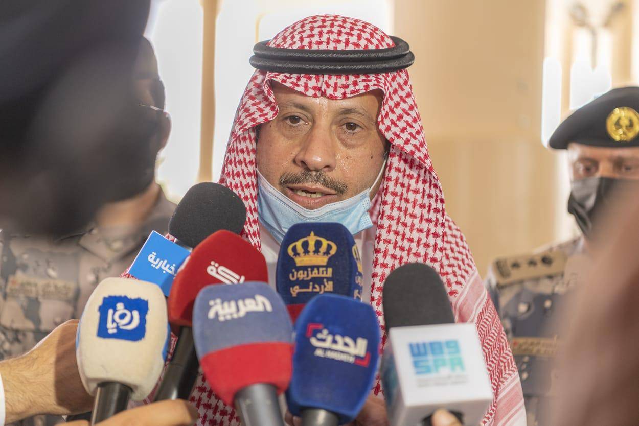 السفير السديري يطلع على سير العمل بمنفذ حالة عمار-المدورة الحدودي