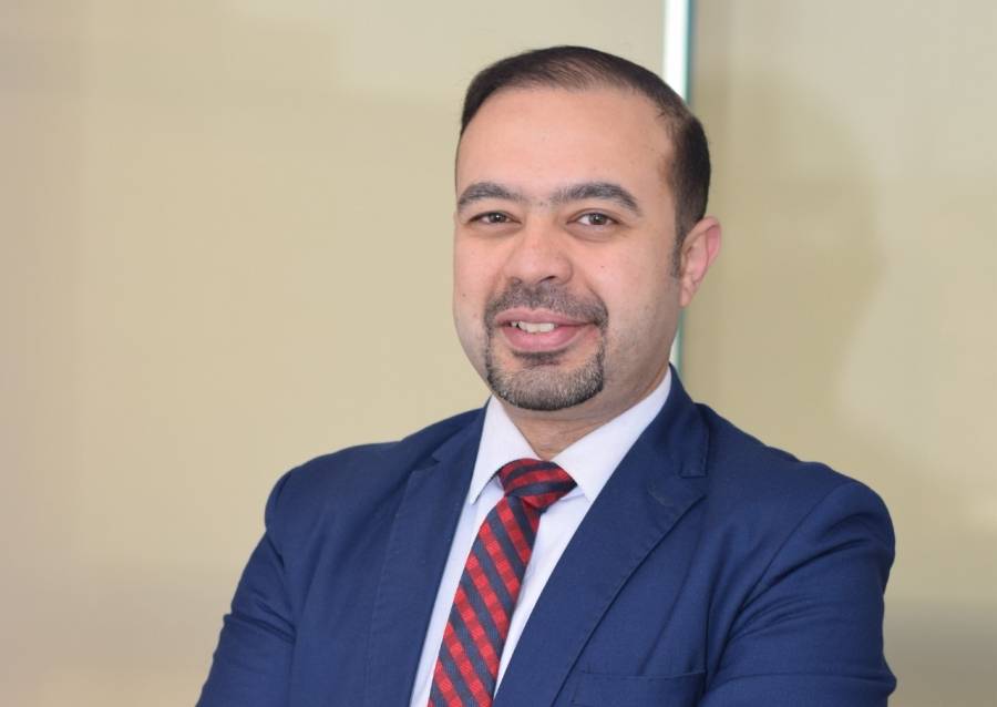 طبيب مصري يوضح كيف يتم إجراء الفحص الوراثي للأجنة قبل الحقن المجهرى