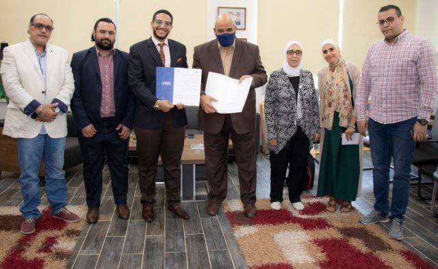 الفنون التطبيقية بجامعة بدر توقع اتفاقية مع المجموعة اللبنانية لتنظيم المعارض