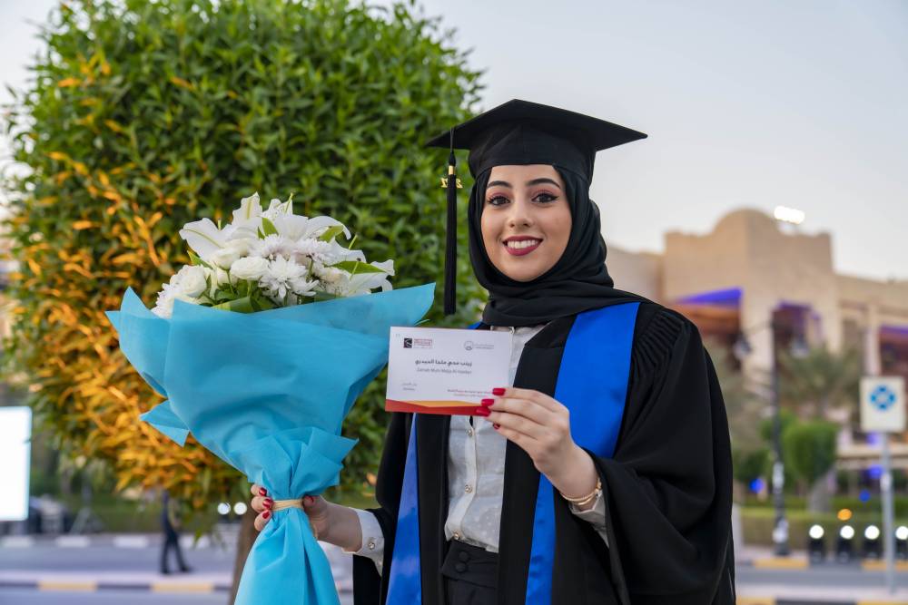 مشاهد من الفخر والفرح في اليوم الأول من حفل تخريج دفعة 2021 لجامعة عجمان .. فيديو 