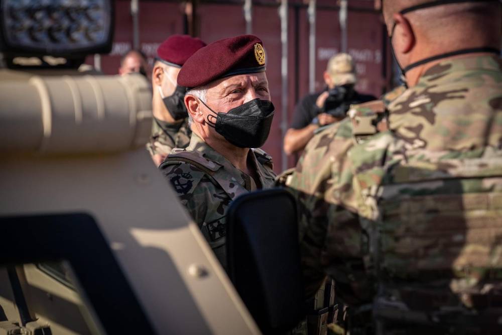 الملك يتابع مجريات التمرين التعبوي الجبال الشاهقة 