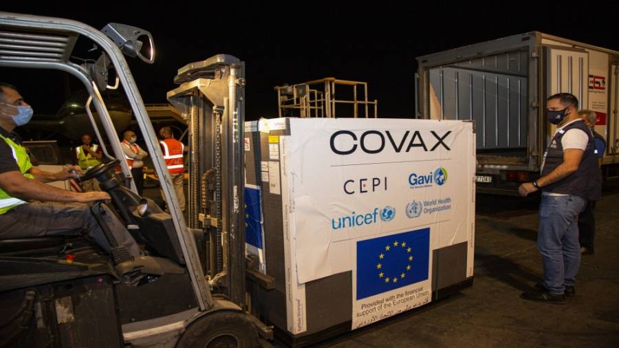 الأردن تسلم 146.4 ألف جرعة من لقاح أسترازينيكا عبر كوفاكس