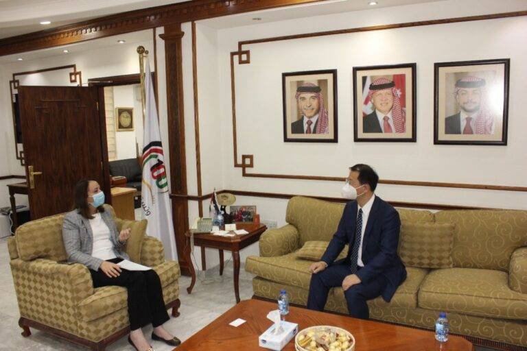 السفير الصيني: مستعدون لتقديم الدعم الفني والتقني للكوادر الأردنية