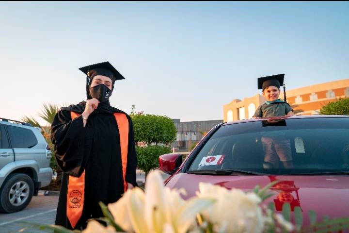 أجواء من الفخر والسعادة في جامعة عجمان في الیوم الثاني من حفل  تخریج دفعة العام 2021