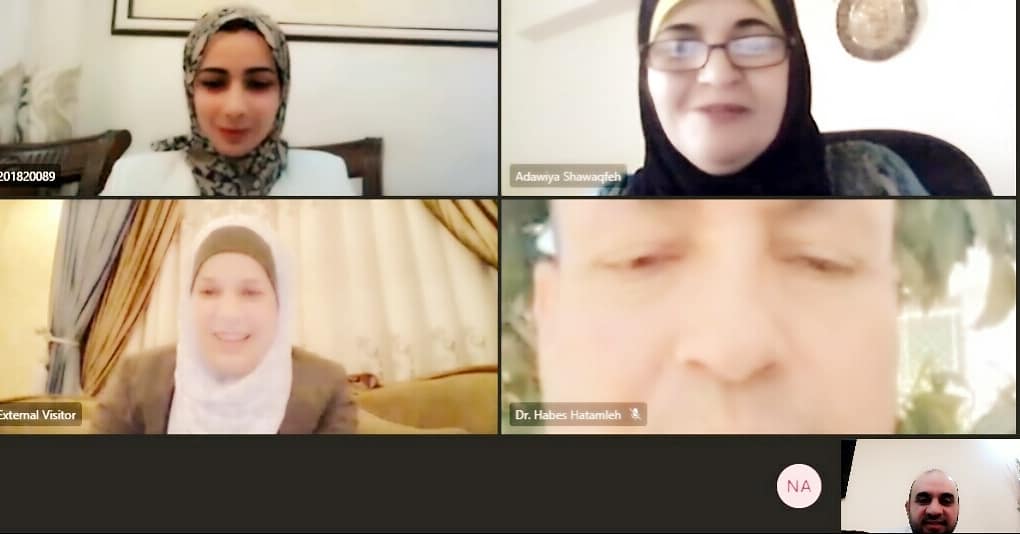 مناقشة رسالة ماجستير للطالبة الخضر من قسم اللغة الإنجليزية وآدابها في جامعة جدارا