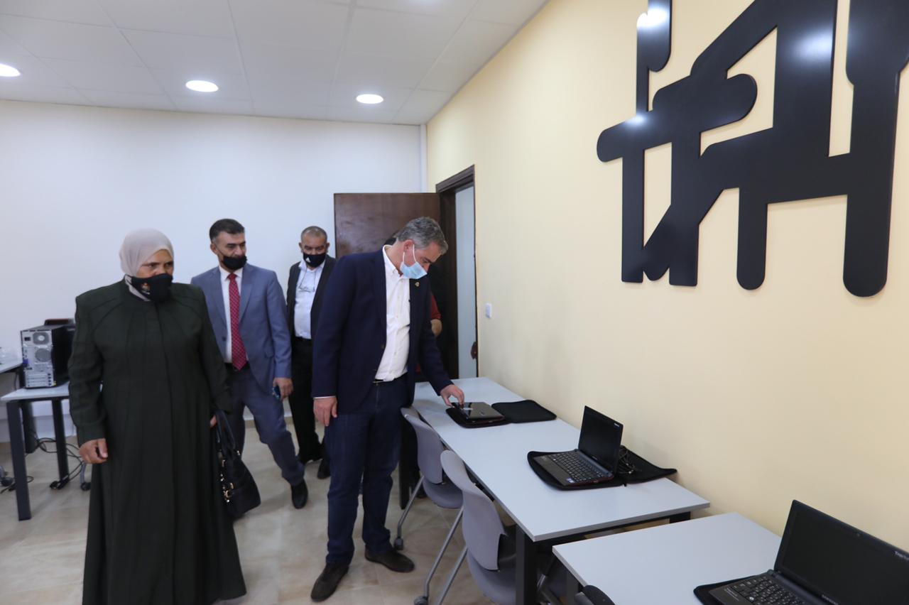 وزير الشباب في زيارة ميدانية لمحافظة مأدبا 