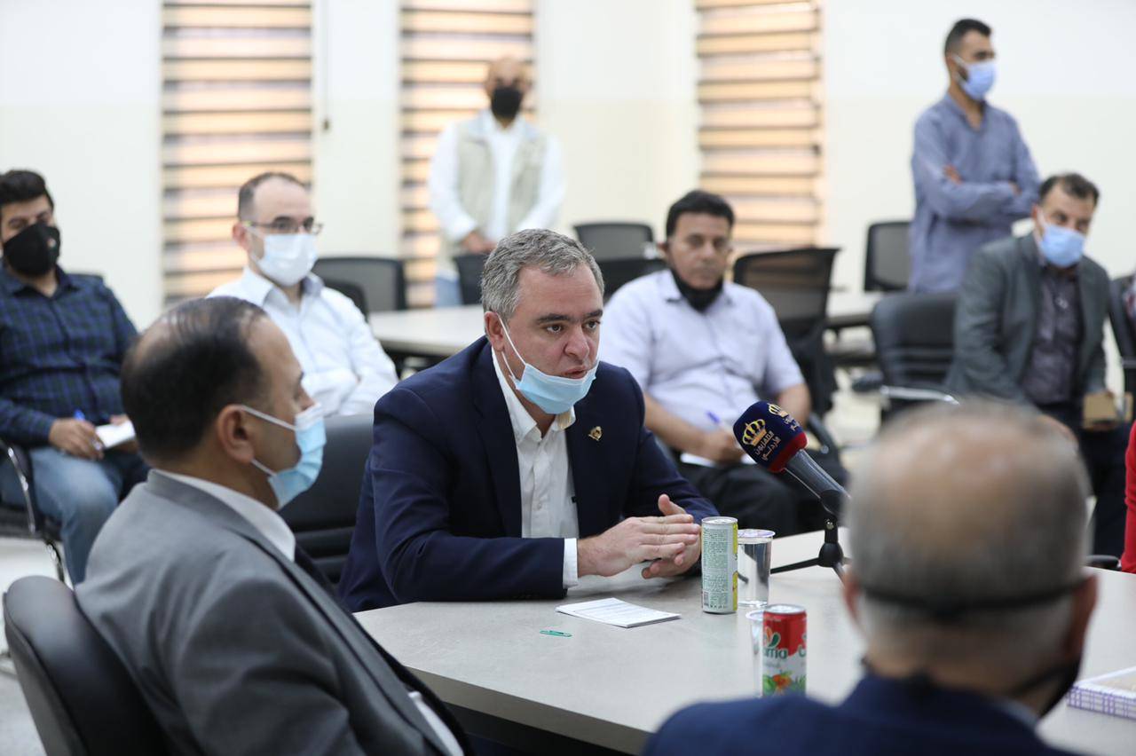 وزير الشباب في زيارة ميدانية لمحافظة مأدبا 