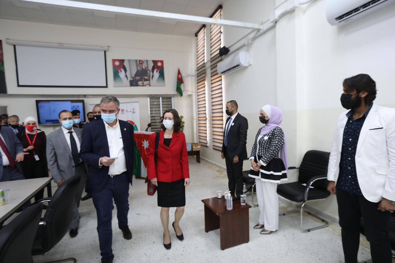 وزير الشباب في زيارة ميدانية لمحافظة مأدبا 