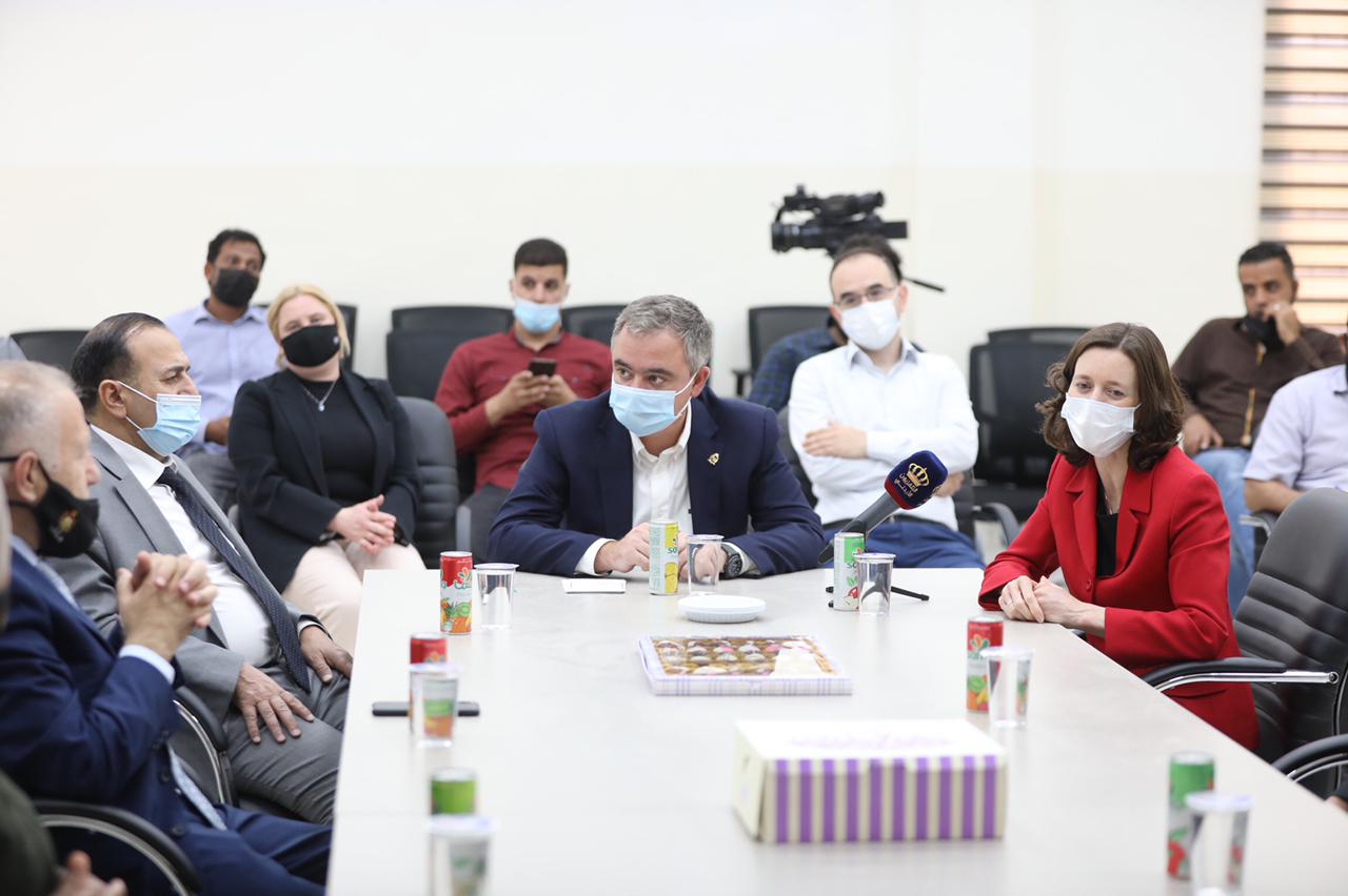 وزير الشباب في زيارة ميدانية لمحافظة مأدبا 