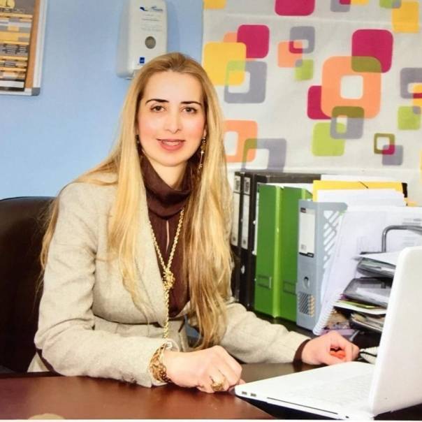 الدكتورة الصيدلانية طيب محمد فاروسي ترد على محامٍ يوجه إنذار عدلي حول لقاحات كورونا