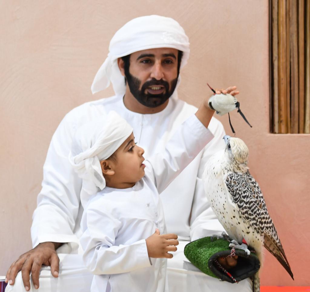    معرض أبوظبي للصيد يُعلن عن مُسابقة أجمل صقور العالم المُكاثرة في الأسر