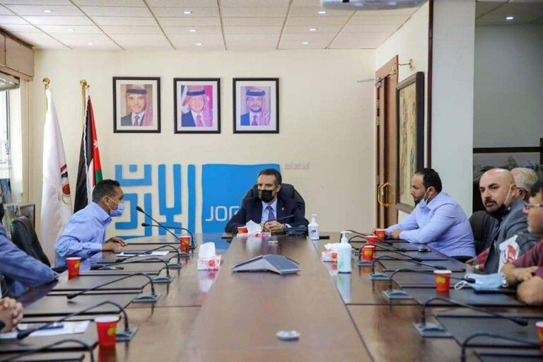 مناقشة جاهزية عودة عمل المخيمات السياحية العمل في الصيف