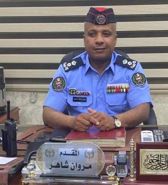 الزميل فضل معارك يهنئ مدير مركز امن ضاحية الرشيد مروان سويركي بمناسبة ترفيعه إلى رتبة مقدم 