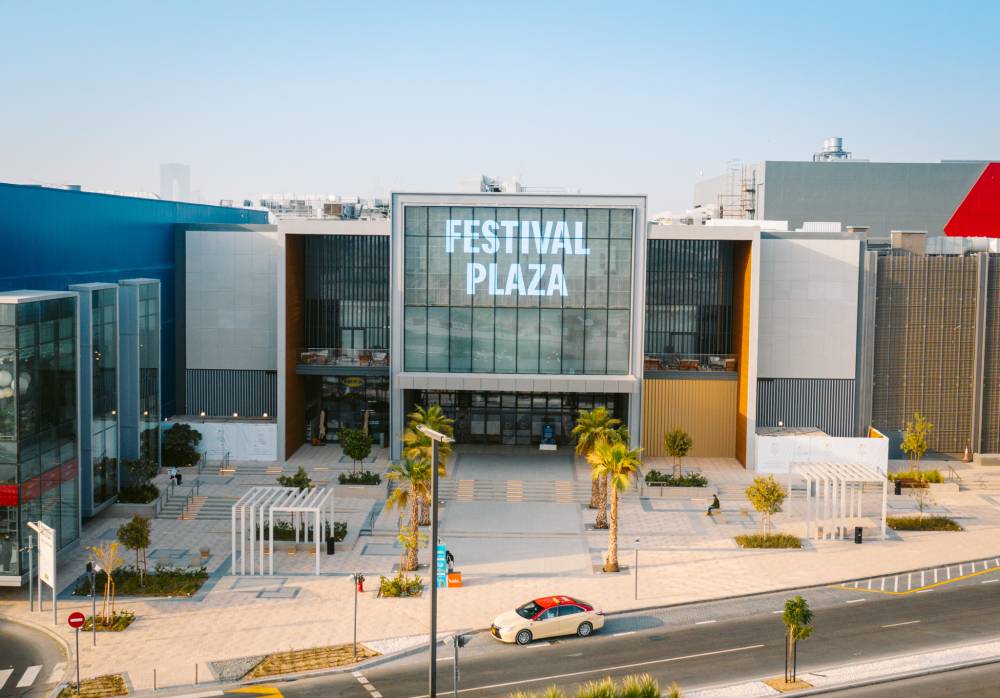 فستيفال بلازا جبل علي يستضيف سلسلة سباقات الجري الداخلية الثانية