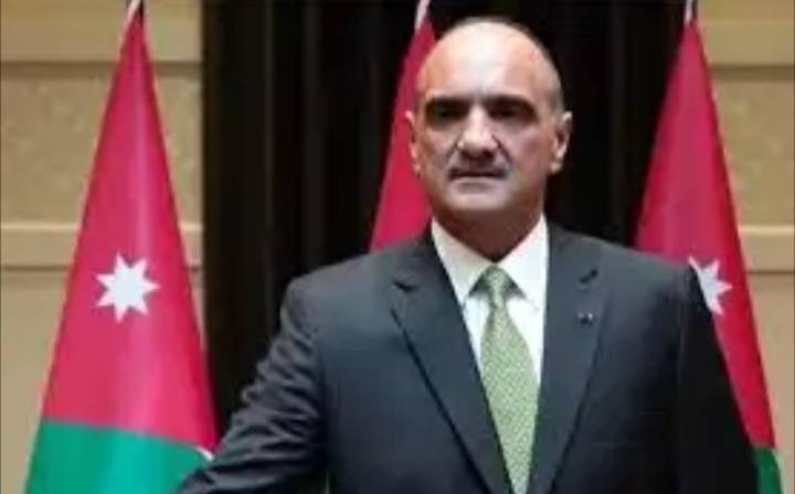 الخصاونة يستهل جولاته الميدانية من المفرق