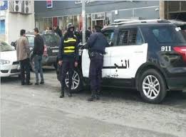 شرطي يمنع سرقة بنك في عمّان