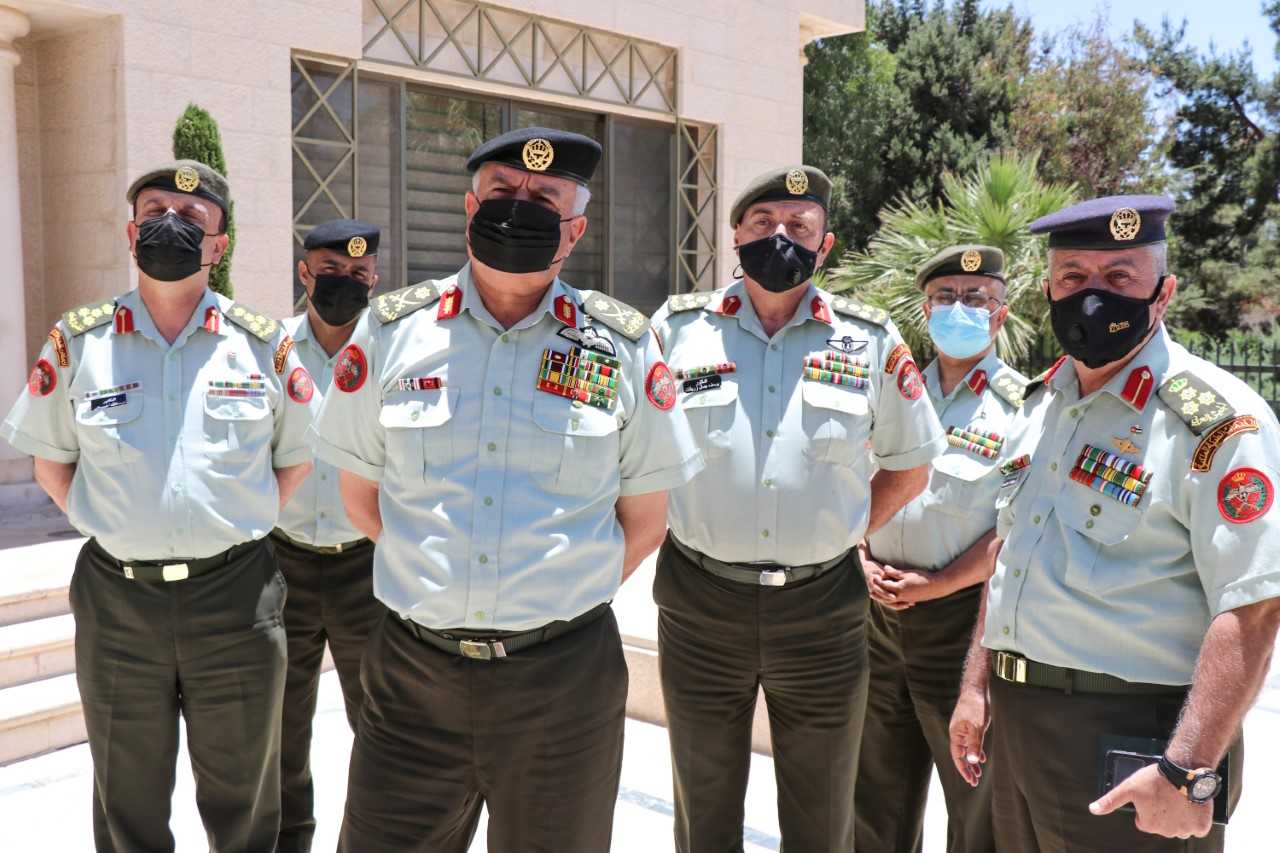رئيس هيئة الأركان المشتركة يزور مديرية الخدمات الطبية الملكية