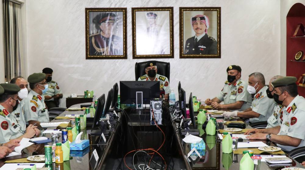 رئيس هيئة الأركان المشتركة يزور مديرية الخدمات الطبية الملكية