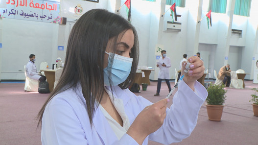 10 آلاف شخص تلقوا اللقاح المضاد لفيروس كورونا في دير علا