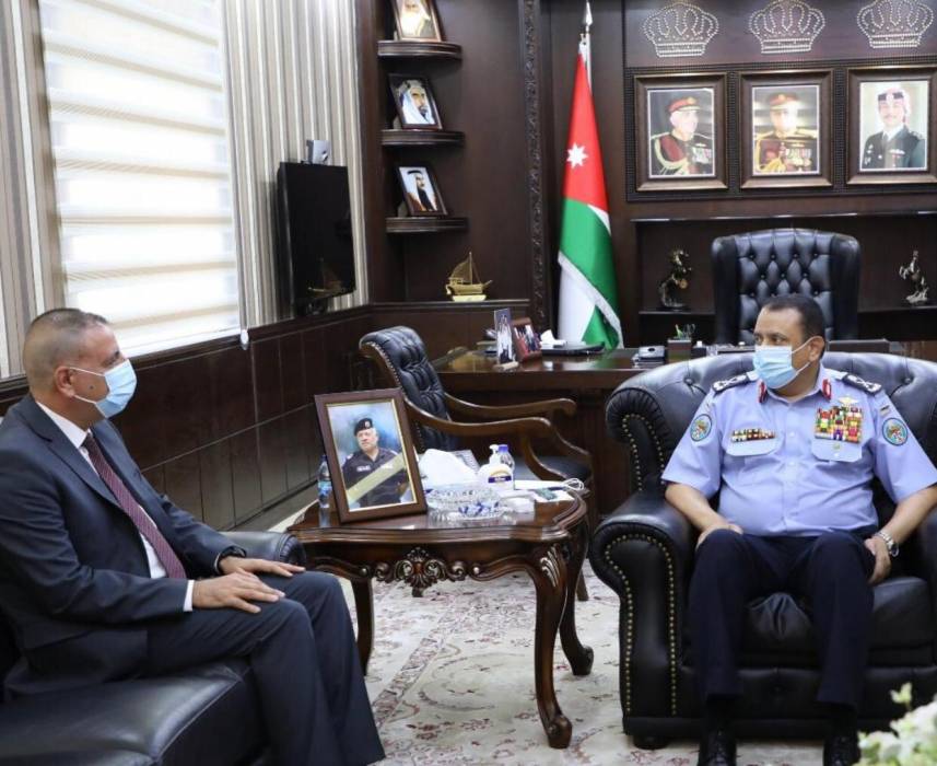 وزير الداخلية يزور مديرية الامن العام
