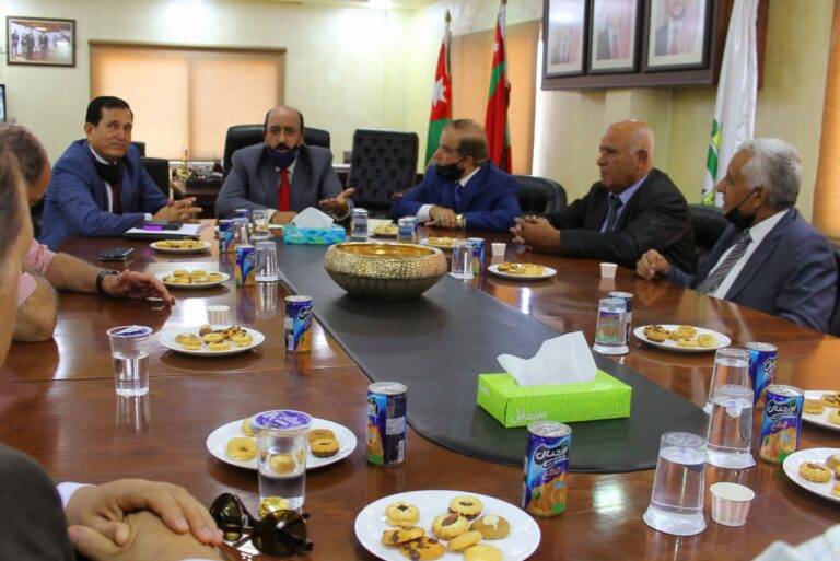 الشوبكي يلتقي أعضاء اللجنة العليا لشؤون المتقاعدين العسكريين
