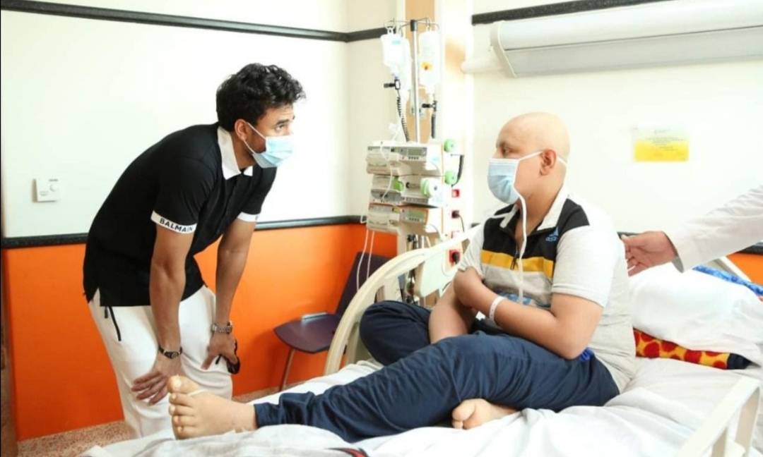 اللاعب المصري تريزيجيه يفوز بمسابقة فري فاير الخيرية ويتبرع بقيمتها لمستشفى سرطان الأطفال في القاهرة