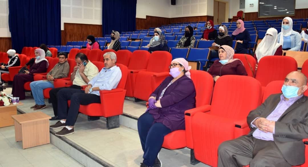 عبيدات يفتتح دورات تدريبية في صعوبات التعلم والتوحد لطلبة قسم التربية الخاصة في جدارا 