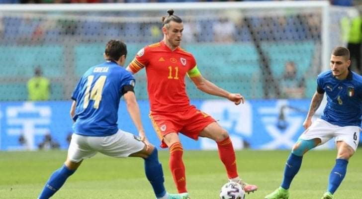 إيطاليا تحقق العلامة الكاملة وويلز ترافقها لدور ال16