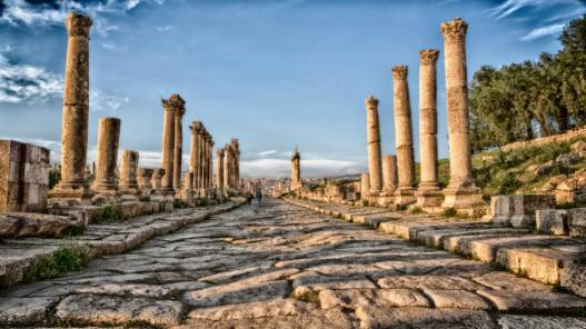تراجع الدخل السياحي في الأردن بنسبة 70 في الثلث الأول من 2021