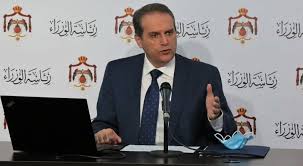 الهواري يوافق علاوات لموظفين في الصحة