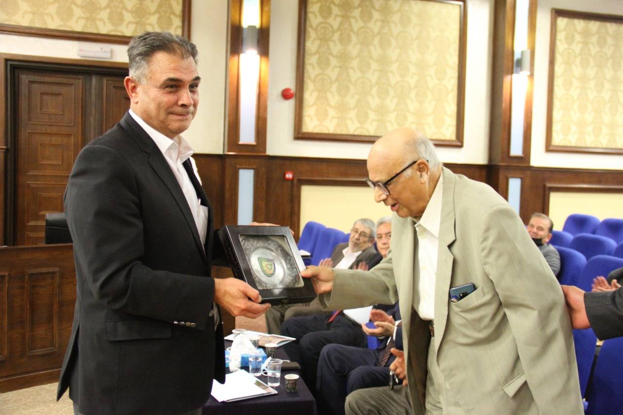 رئيس مجلس أمناء جامعة البلقاء التطبيقية يترأس جلسة مجلس الأمناء قبل سريان استقالته من رئاسة المجلس 